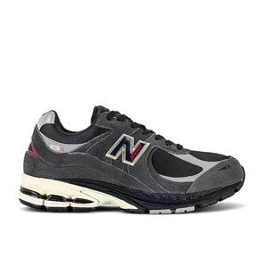 New Balance 2002R Black Grey